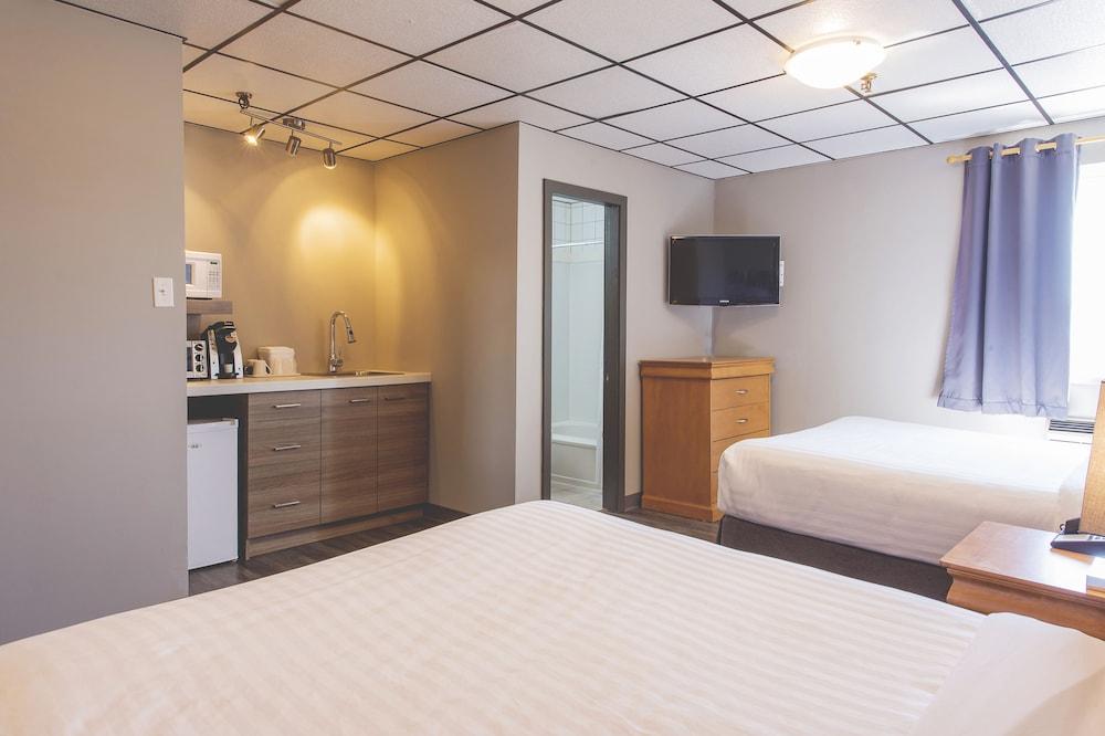 Hotel Continental Centre-Ville Вал-д'Ор Екстериор снимка