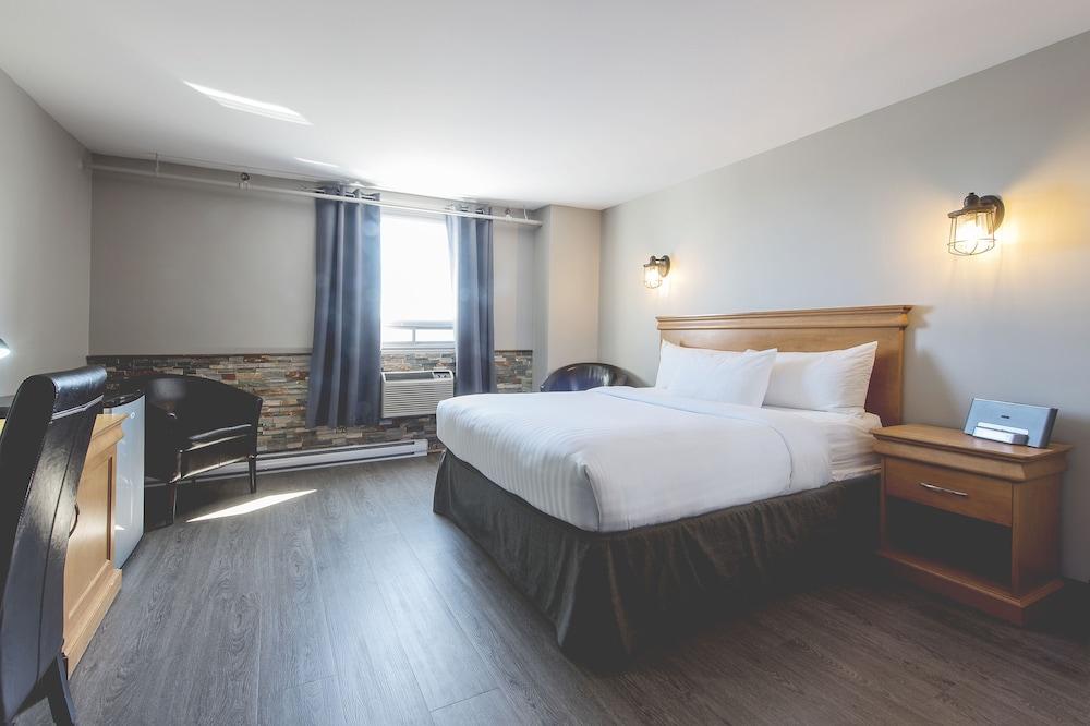 Hotel Continental Centre-Ville Вал-д'Ор Екстериор снимка