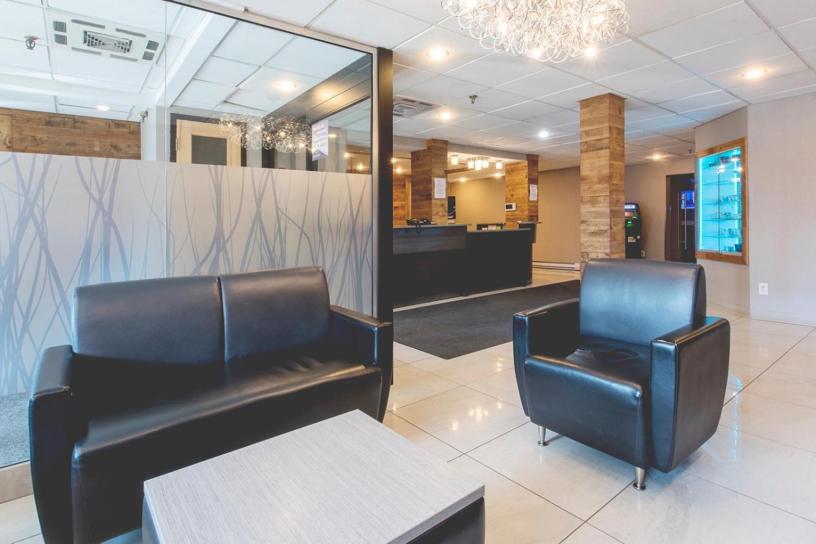 Hotel Continental Centre-Ville Вал-д'Ор Екстериор снимка